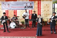 Wali Kota Padang bermain band bersama anak SMP