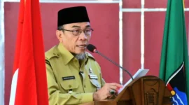 Wawako Padang Maigus Nasir membuka kegiatan Ujian Dinas dan Ujian Penyesuaian Kenaikan Pangkat di Balai Kota Padang, Senin (13/10/2025). (Foto: Prokopim Padang)