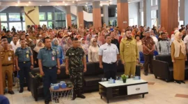 Wali Kota Padang Fadly Amran dalam acara workshop menghadapi gempa bumi berpotensi tsunami di Gedung Bagindo Aziz Chan Youth Center, Selasa (21/10/2025). (Foto: Prokopim Padang)
