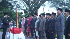 Wali Kota Bukittinggi Ramlan Nurmatias melantik para pejabat di lingkungan Pemko Padang, Jumat (3/10/2025). (Foto: Pemko Bukittinggi)