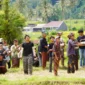 Festival Alang-Alang Baradaik berlangsung meriah di Desa Wisata Kubu Gadang, Minggu (16/11/2025). (Foto: Kominfo Padang Panjang)
