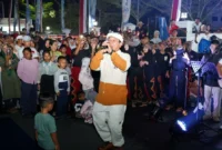Artis Minang Ajo Buset turut memeriahkan BM Balkot Pariaman, Sabtu (15/11/2025). (Foto: Kominfo Pariaman)