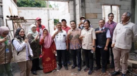 Peninjauan lokasi pembangunan BSPS di Kelurahan Patemon, Kecamatan Gunungpati, Kota Semarang, Jawa Tengah, Rabu (5/11/2025). (Foto: Kementerian PKP)