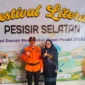 Bupati Pessel Hendrajoni bersama Ketua TP PKK Pessel, Ny Lisda Hendrajoni saat pembukaan Festival Literasi Daerah Tahun 2025, Rabu (5/11/2025). (Foto: Kominfo Pessel)