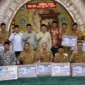 Wakil Wali Kota Padang Maigus Nasir usai penyerahan dana RT/RW dan lainnya di Masjid Darussalam, Kelurahan Mata Air, Kecamatan Padang, Senin (3/11/2025). (Foto: Prokopim Padang)