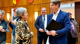 Wali Kota Hildesheim, Ingo Meyer dalam acara Malam Indonesia di Rathaus, Gedung Wali Kota Hildesheim, Jerman Utara, Kamis (30/10/2025). (Foto: FB Diskominfo Padang)