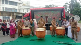 Sekdako Padang Andree Algamar membuka Alek Nagari Berok Nipah pada Selasa (11/11/2025). (Foto: Diskominfo Padang)