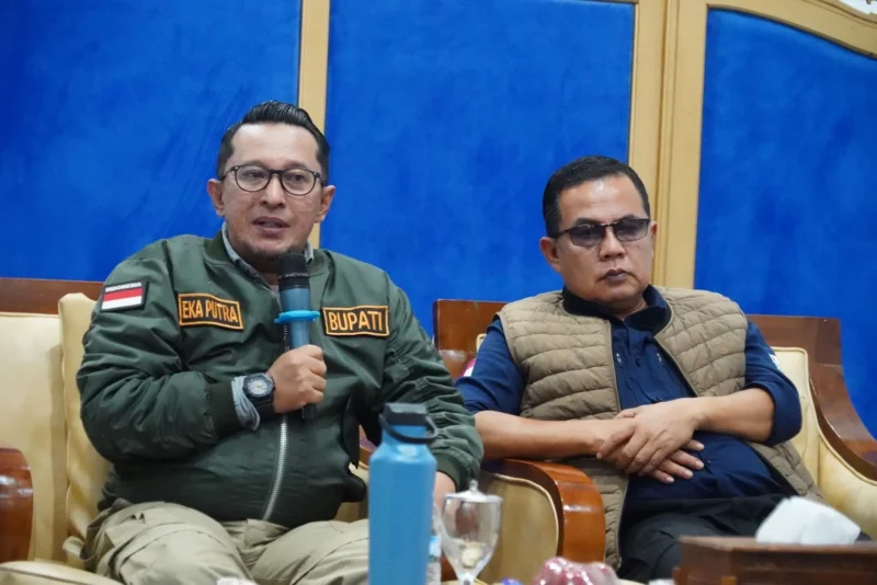 Bupati Tanah Datar Eka Putra menetapkan masa tanggap darurat bencana selama 14 hari, terhitung sejak 27 November 2025. (Foto: Prokopim Tanah Datar)
