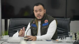 Wali Kota Padang Fadly Amran rapat koordinasi bersama BNPB dan Menteri PMK Pratikno, Kamis (27/11/2025).