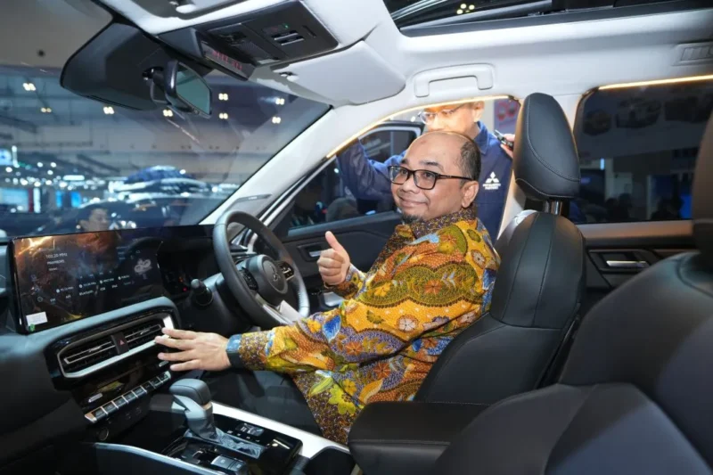 Direktur Jenderal Industri Logam, Mesin, Alat Transportasi, dan Elektronika (ILMATE) Setia Diarta membuka GJAW 2025 di ICE BSD, Tangerang pada Jumat (21/11). (Foto: Kemenperin)