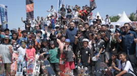 Wali Kota Padang Fadly Amran membuka event Padang Skateland 2025 di Lapangan Skatepark Padang, Jalan Samudera, Pantai Padang, Sabtu (1/11/2025). (Foto: Prokopim Padang)