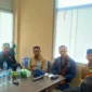 Wakil Bupati Pesisir Selatan, Risnaldi Ibrahim bersama Menteri Transmigrasi RI, Iftitah Sulaiman Suryanagara saat kunjungan kerja ke Kawasan Transmigrasi Mandiri (KTM) Silaut. (Foto: Dok. Prokopim Pessel)