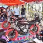 Wali Kota Pariaman Yota Balad mengapresiasi kegiatan KIPS yang merayakan Anniversary ke-4 dengan menggelar temu komunitas King se-Regional Sumatera di kawasan Pantai Sunur, Minggu (16/11/2025). (Foto: Kominfo Pariaman)