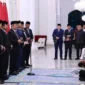 Ketua Komisi Percepatan Reformasi Polri, Jimly Asshiddiqie memberikan keterangan pers kepada wartawan di Istana Merdeka, Jakarta, Jumat (7/11/2025). (Foto: BPMI Setpres)