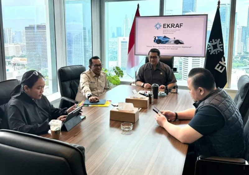 Bupati Tanah Datar Eka Putra menemui Menteri Ekraf RI, Teuku Riefky di Jakarta. (Foto: Prokopim Tanah Datar)