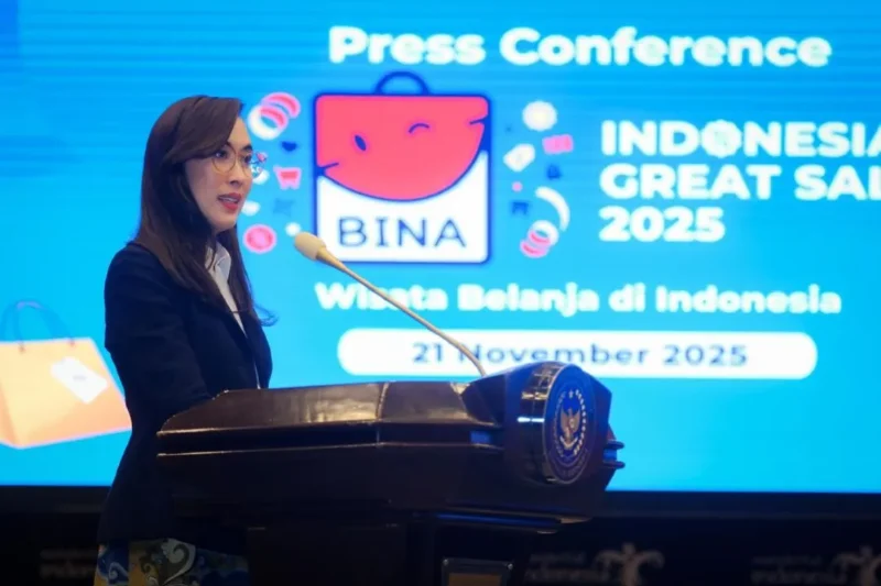 Menteri Pariwisata Widiyanti Putri Wardhana dalam sambutannya pada Press Conference BINA Indonesia Great Sale 2025 di Balairung Soesilo Soedarman, Gedung Sapta Pesona, Jakarta, Jumat (21/11/2025). (Foto: Kemenpar)