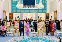 Presiden Prabowo Subianto menganugerahkan gelar Pahlawan Nasional kepada sepuluh tokoh bangsa dalam upacara kenegaraan di Istana Negara, Jakarta, Senin (10/11/2025). (Foto: BPMI Setpres)