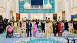 Presiden Prabowo Subianto menganugerahkan gelar Pahlawan Nasional kepada sepuluh tokoh bangsa dalam upacara kenegaraan di Istana Negara, Jakarta, Senin (10/11/2025). (Foto: BPMI Setpres)