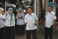 Tim SNI Kementerian Perdagangan (Kemendag) saat melakukan penilaian di Pasar Alai. (Foto: Diskominfo Padang)