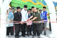 Wali Kota Padang Fadly Amran meresmikan Jalan Taratak Saiyo, Sabtu (15/11/2025). (Foto: Prokopim Padang)