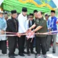 Wali Kota Padang Fadly Amran meresmikan Jalan Taratak Saiyo, Sabtu (15/11/2025). (Foto: Prokopim Padang)