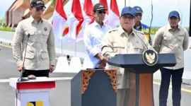 Presiden Prabowo Subianto meresmikan Jembatan Kabanaran di Kabupaten Bantul, DIY dan empat proyek infrastruktur lain secara hybrid dari berbagai daerah di Indonesia, Rabu (19/11/2026). (Foto: BPMI Setpres)