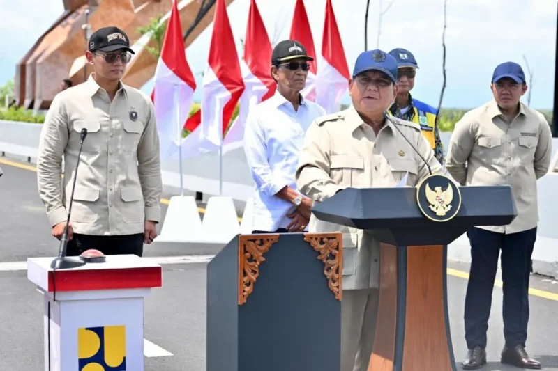 Presiden Prabowo Subianto meresmikan Jembatan Kabanaran di Kabupaten Bantul, DIY dan empat proyek infrastruktur lain secara hybrid dari berbagai daerah di Indonesia, Rabu (19/11/2026). (Foto: BPMI Setpres)