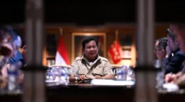 Presiden Prabowo Subianto memanggil sejumlah anggota Kabinet Merah Putih ke kediaman pribadinya di Hambalang, Bogor, Jawa Barat, Minggu (23/11/2025). (Foto: BPMI Setpres)
