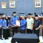 Pemko Padang bersama DPRD Padang menyetujui dua Ranperda strategis untuk menjadi Perda, Senin (17/11/2025). (Foto: Prokopim Padang)