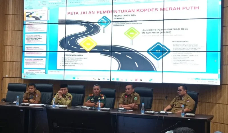 Rapat Koordinasi KKMP di Ruang Rapat Abu Bakar Ja’ar, Balai Kota Padang, Senin (3/11/2025). (Foto: Diskominfo Padang)
