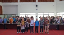 Peserta Rakor SP4N LAPOR Kota Padang foto bersama. (Foto: Diskominfo Padang)