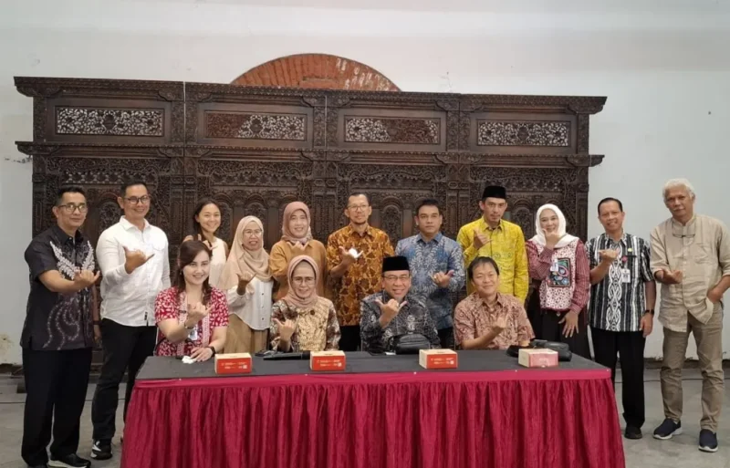 Wakil Wali Kota Padang, Maigus Nasirsaat kegiatan benchmarking di Kota Semarang, Jawa Tengah, Rabu (12/11/2025). (Foto: Prokopim Padang)