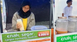Disperdakop UKM Padang Panjang memperkuat pembinaan UMKM kuliner melalui pendampingan lapangan. (Foto: Kominfo Padang Panjang)