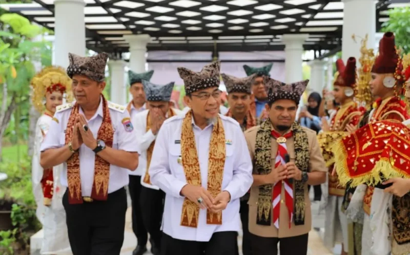 Wakil Wali Kota Padang Maigus Nasir menyambut silaturahmi Forum Wakil Kepala Daerah (Wakada) se-Sumbar, Rabu (19/11/2025). (Foto: Prokopim Padang)