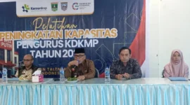 Bupati Pasbar Yulianto membuka kegiatan Peningkatan Kapasitas Pengurus KDKMP, Kamis (20/11). (Foto: Diskominfo Pasbar)