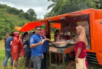 Satu titik dapur umum di Kecamatan Koto XI Tarusan. (Foto: Dok. BPBD)