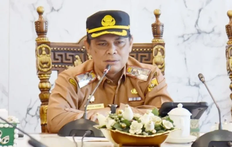 Sekdako Pariaman Afrizal Azhar memimpin rapat persiapan pelaksanaan CFN di ruang rapat Setdako Pariaman, Selasa (11/11/2025). (Foto: Kominfo Pariaman)