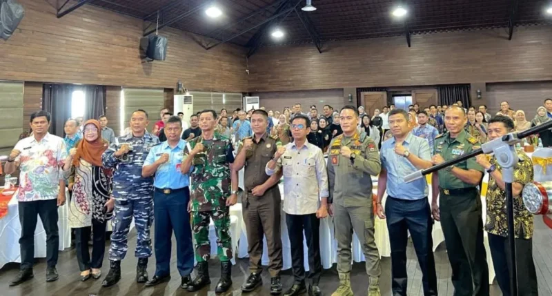 Pemko Padang menggelar Sosialisasi Perda Kota Padang Nomor 1 Tahun 2025 tentang Trantibum, Kamis (6/11/2025) di Ocean Beach Hotel. (Foto: FB Diskominfo Padang)