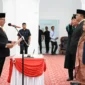 Wali Kota Bukittinggi Ramlan Nurmatias melantik empat pejabat eselon II, Rabu (12/11/2025) malam di Balairung Rumah Dinas Wali Kota. (Foto: Pemko Bukittinggi)