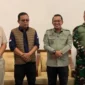 Bupati Tanah Datar, Eka Putra, Ketua DPRD Anton Yondra, Dandim dan Ketua Fraksi Demokrat DPRD Tanah Datar Wel Ahmad di Gedung Indojolito Batusangkar, Kamis (4/12/2025). (Foto: Prokopim Tanah Datar)