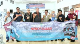 Pemko Bekasi menyalurkan bantuan kemanusiaan bagi korban bencana di Kota Padang, Sabtu (6/12/2025). (Foto: Prokopim Padang)