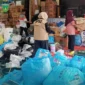 Pemko Padang Panjang menyalurkan berbagai perlengkapan rumah tangga untuk warga terdampak bencana yang mulai menempati lokasi relokasi, Jumat (5/12/2025). (Foto: Kominfo Padang Panjang)