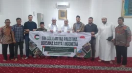 Warga Palestina bersama NGO Turki menyalurkan bantuan senilai Rp 33,6 juta untuk masyarakat terdampak banjir di Sumbar. (Foto: ADPSB)