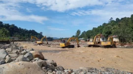 Akses Jalan Batu Busuk di Kecamatan Pauh kini sudah kembali dapat dilalui kendaraan roda dua. (Foto: Prokopim Padang)