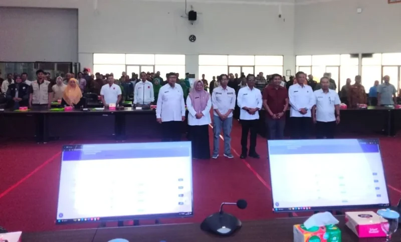 Pembukaan FGD Ormas se-Kota Padang Tahun 2025 di Gedung Bagindo Aziz Chan, Balai Kota Padang, Rabu (26/11/2025).
