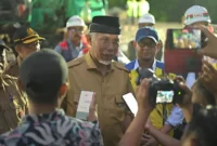 Gubernur Sumbar Mahyeldi menetapkan UMP Sumbar 2026 naik 6,3 persen menjadi Rp3.182.955. (Foto: ADPSB)