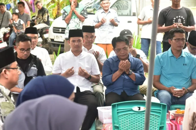 Pemkab Padang Pariaman bersama TP PKK memilih mengisi momen Hari Ibu 2025 dengan muhasabah dan doa bersama untuk korban banjir dan longsor. (Foto: Kominfo Padang Panjang)