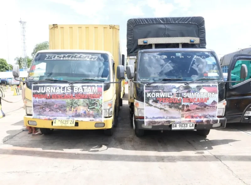 Ikatan Jurnalis Televisi Indonesia (IJTI) Koordinator Wilayah Sumatera menyalurkan bantuan logistik untuk para korban di wilayah bencana. (Foto: Ist)
