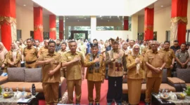 Pemko Padang resmi meluncurkan UMKM Champion di Komplek Sentra Rendang Kota Padang, Selasa (23/12/2025). (Foto: Prokopim Padang)