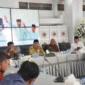 Wakil Wali Kota Padang Maigus Nasir memimpin Rapat Pembentukan Pengurus KDEKS Kota Padang di Palanta Rumah Dinas Wali Kota Padang, Senin (29/12/2025). (Foto: Prokopim Padang)
